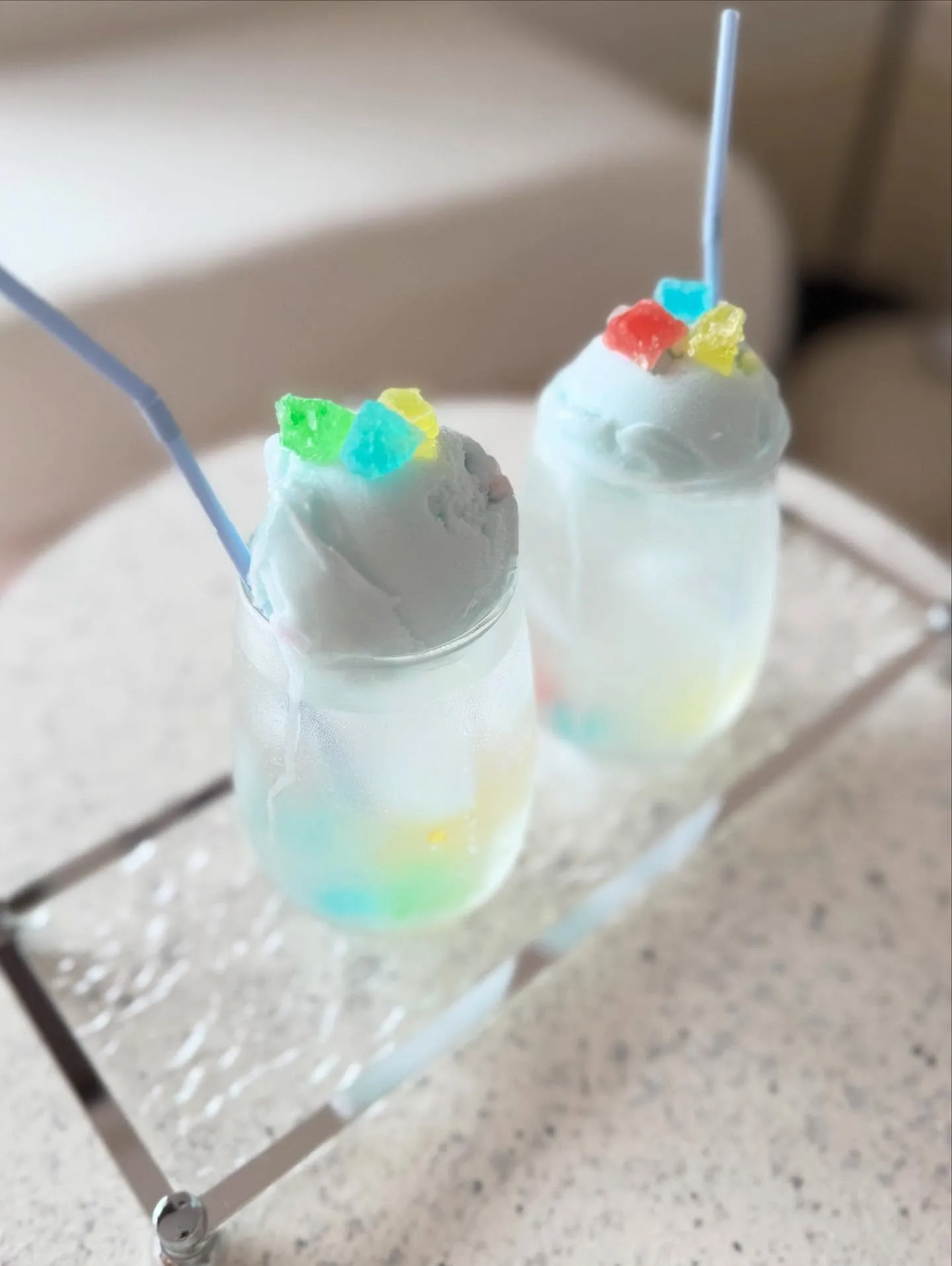 今日は久しぶりに雨模様で朝から涼しく過ごせていますね。