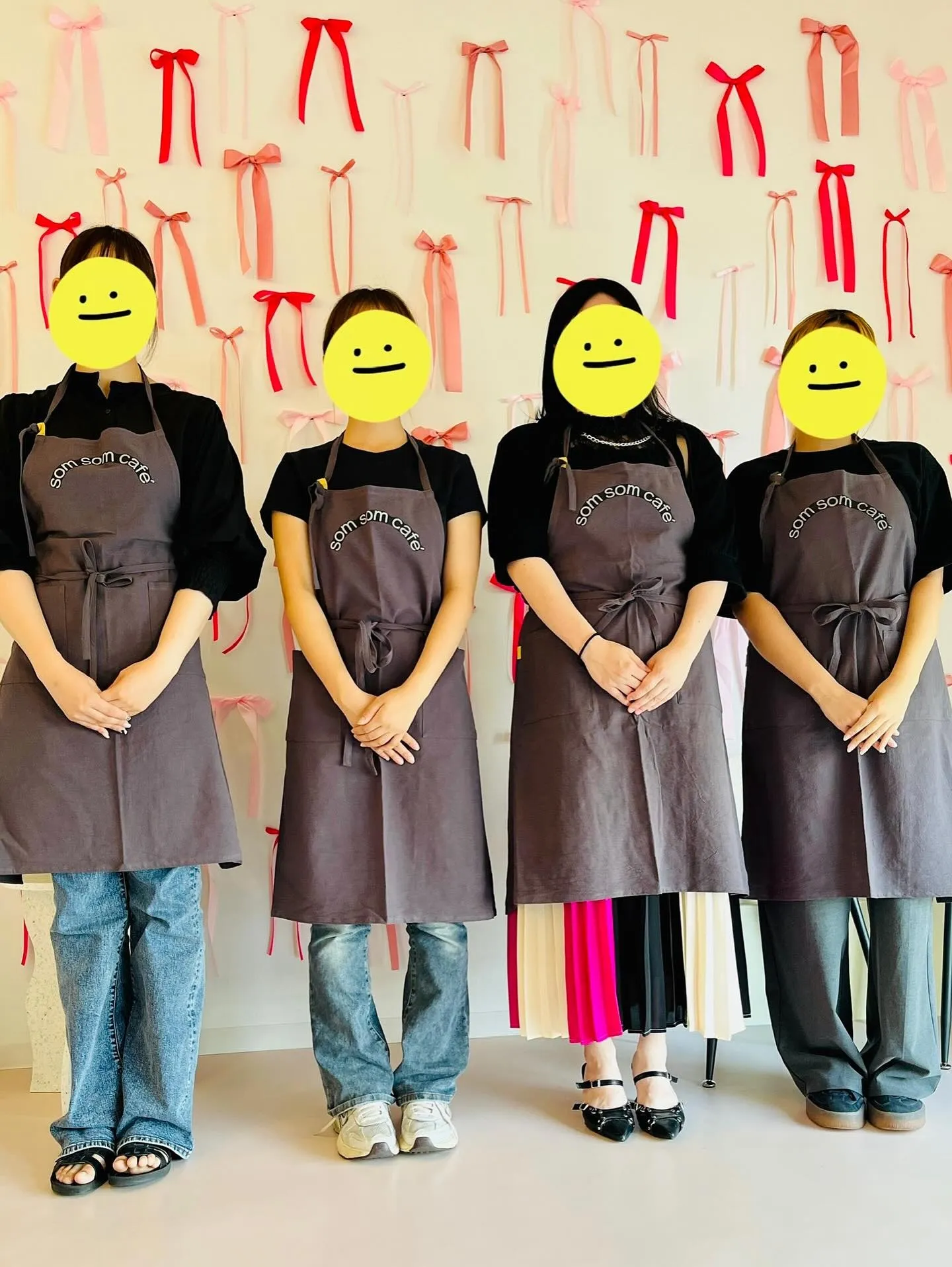 スタッフのみんなと、プレオープンに向けたミーティングを行いました!