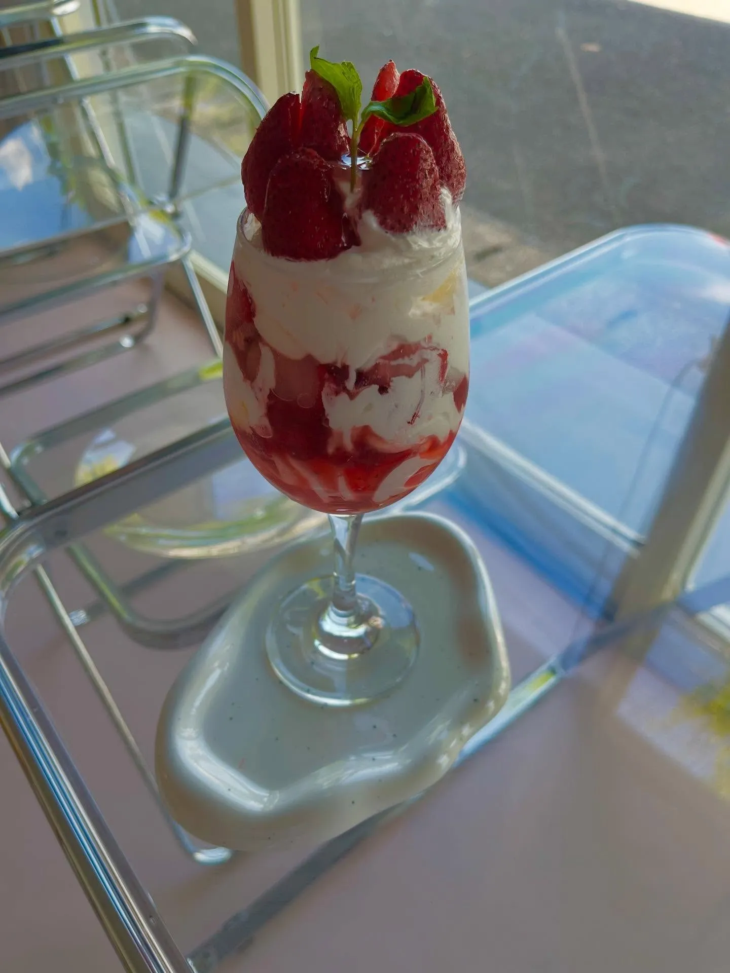 みんな大好き “いちごパフェ🍓” をラインナップに追加しました✨