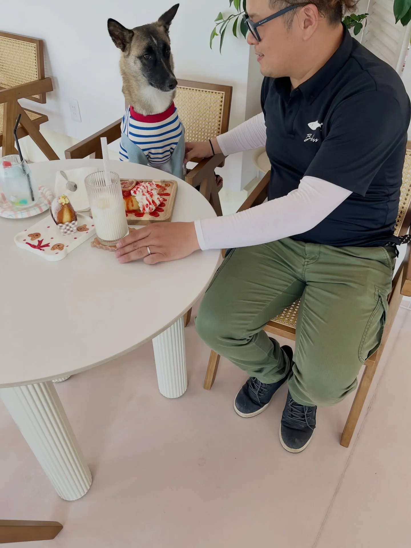可愛さ満点のご来店です🐶💛